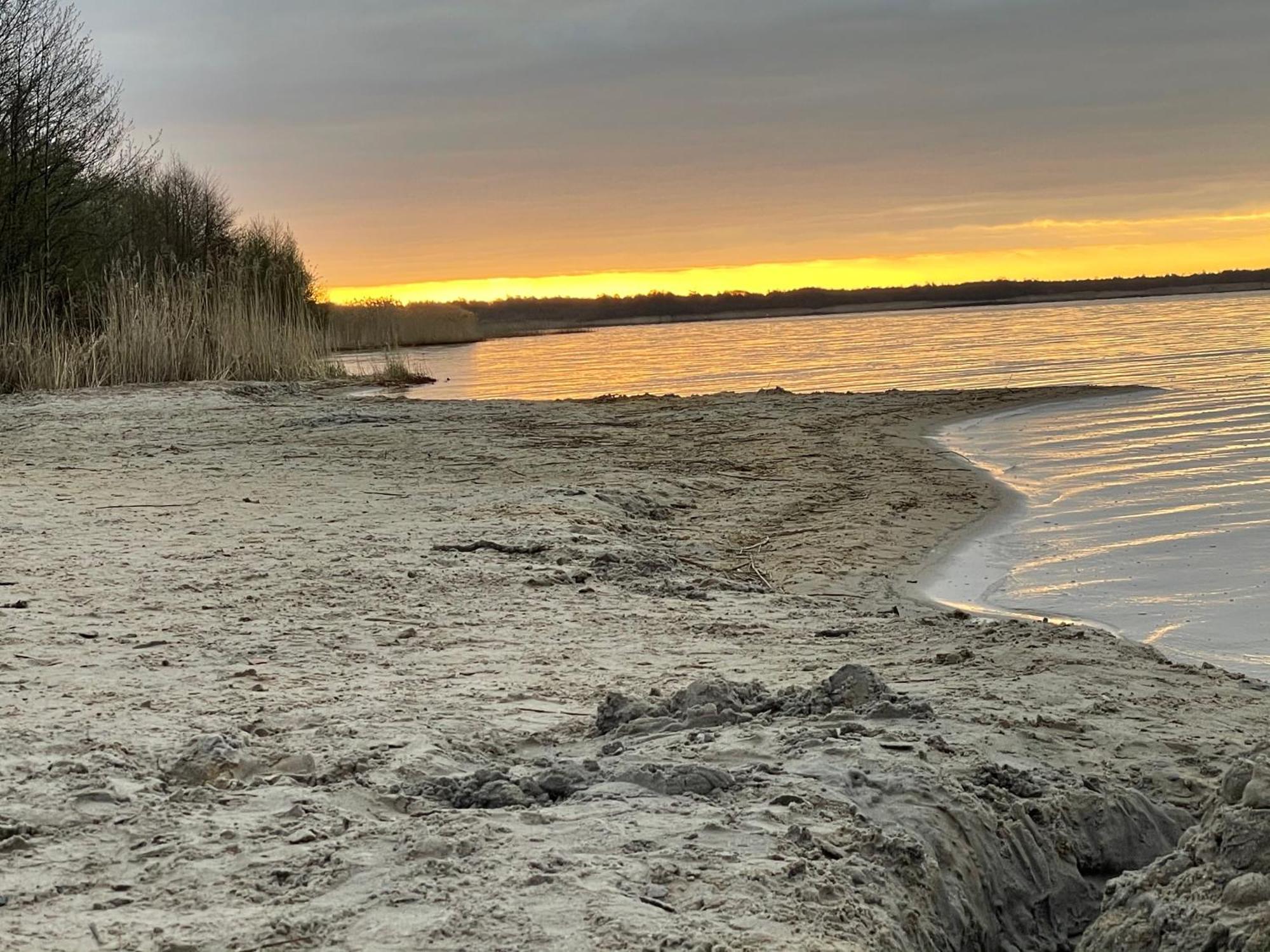 Strandhotel Weisser Berg Neustadt am Rübenberge Esterno foto