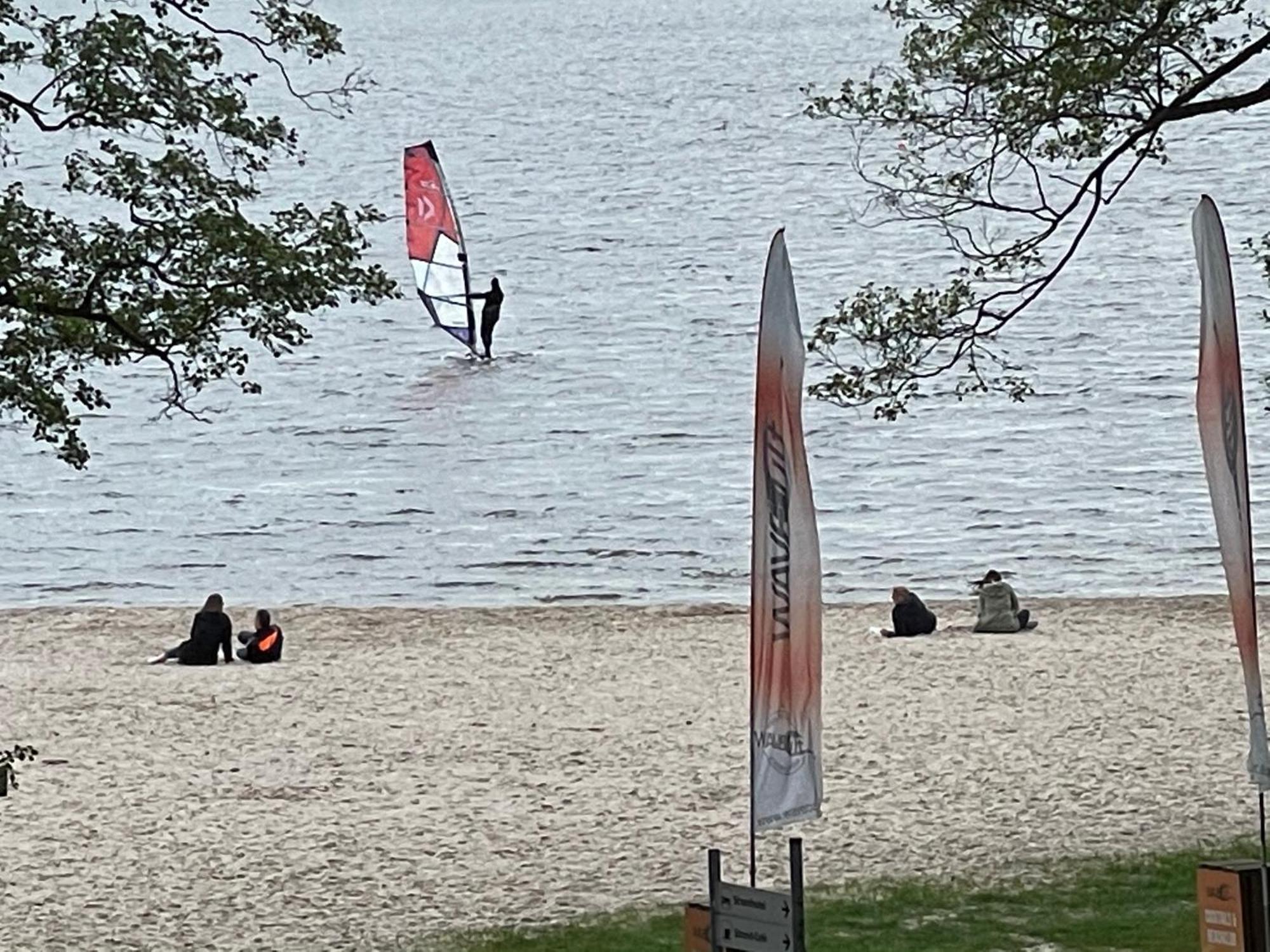 Strandhotel Weisser Berg Neustadt am Rübenberge Esterno foto